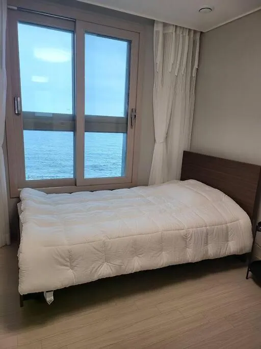 Oceanview - Short And Long Term Stay Busan Apartment