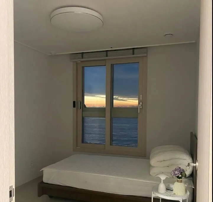 Oceanview - Short And Long Term Stay Busan Apartment